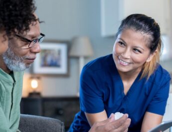 «Intervención del trabajo social al paciente y familia en entorno hospitalario» – curso de especialización-